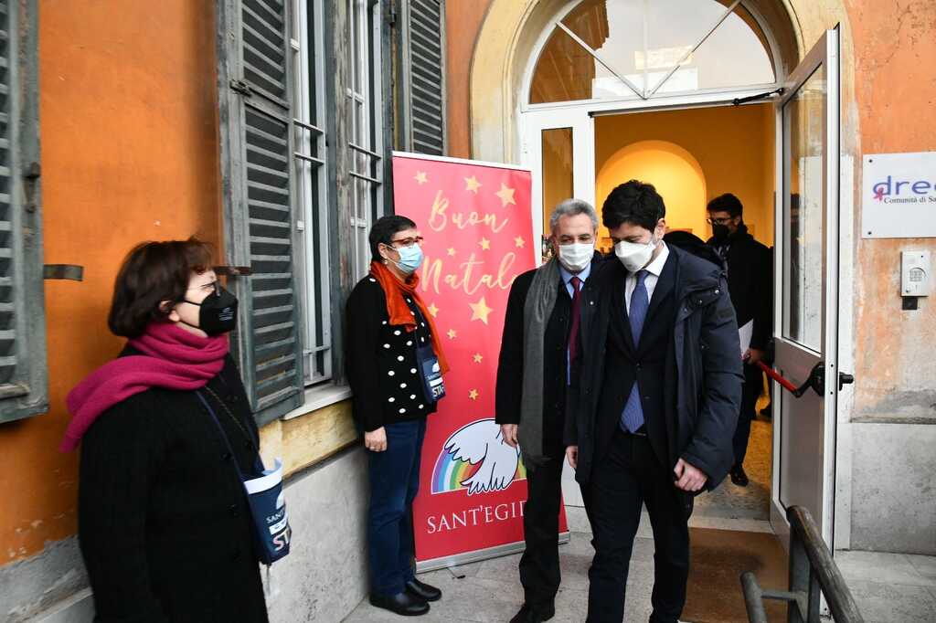 Il ministro della Salute, Roberto Speranza, visita l'Hub 